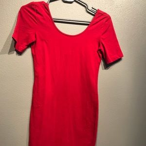 Short sleeve red dress